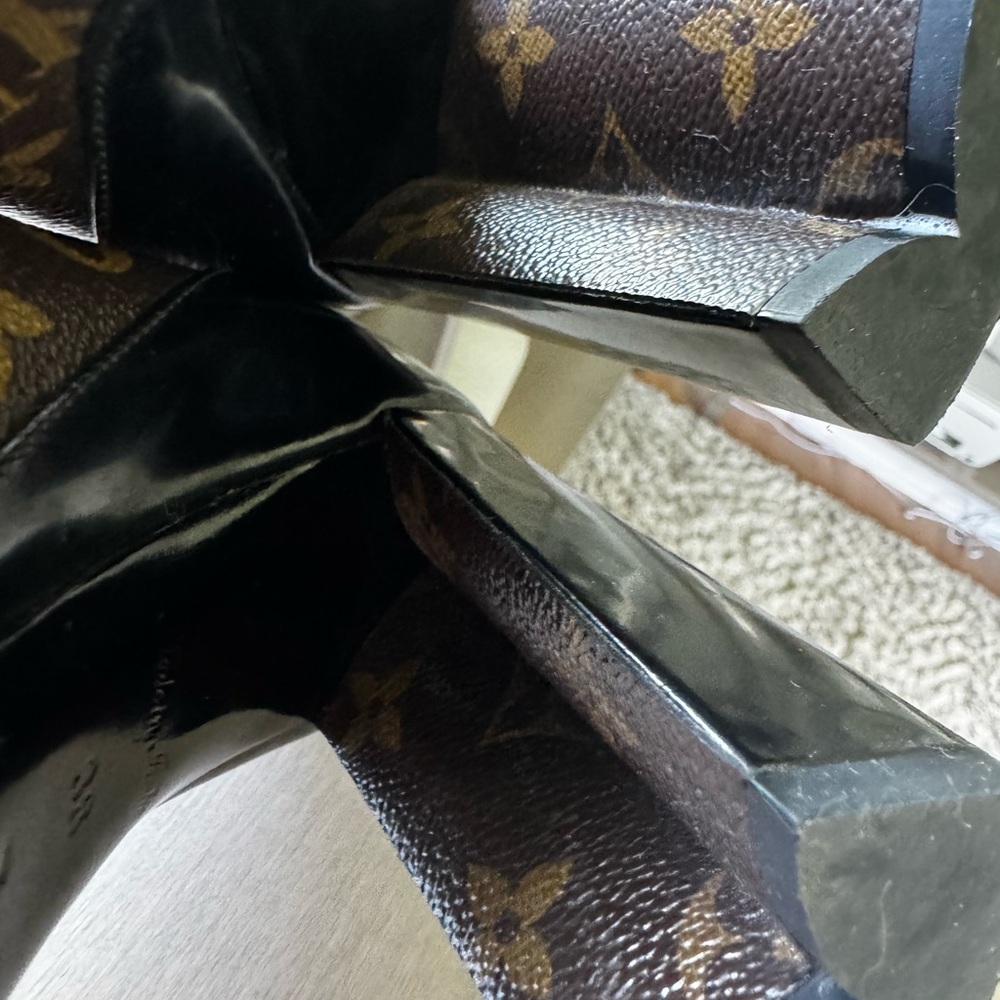 Louis Vuitton Matchmake Heels - Picture 11 of 11